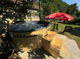 Casa- viata la tara，位于Bucureşci的酒店