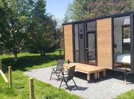 Colca Creek Tiny House by Tiny Away，位于Lawrence的酒店