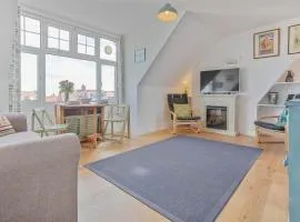 The Crows Nest - Apartment with great sea views- Crabpot Cottages Sheringham