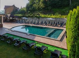 Villa Leku SPA Resort，位于布克维的酒店