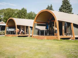 Luxe logdetent met privé sanitair，位于马尔克洛的酒店