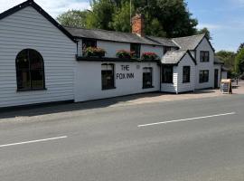 The Fox Inn，位于Matching的宾馆