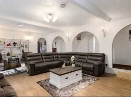 Hopoe City Villa