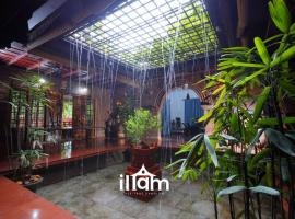 Illam Heritage Bungalow -4 BR I Near Guruvayoor Temple，位于古鲁瓦尤尔的酒店