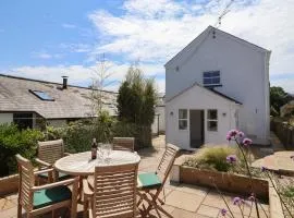 Backlands Farmhouse