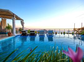 Sea View Villa - Private Pool- 7 min to Beach，位于卡尔坎的酒店