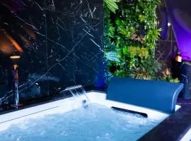 L'Évasion, Romantisme, volupté & jacuzzi