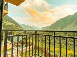 Hotel Gold Kazbegi，位于卡兹贝吉的酒店