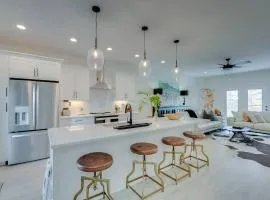 Luxurious 3 BR Distillery District Townhouse