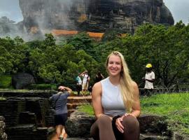 Sigiriya view villa，位于马特莱的露营地