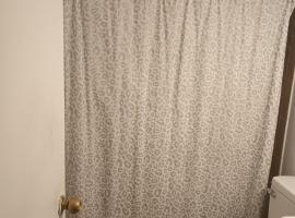 Cozy Stay，位于罗斯代尔的酒店