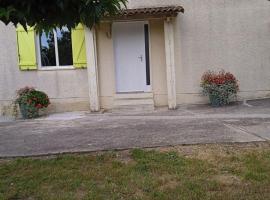 Maison de vacance 3 chambres，位于Cailhavel的酒店