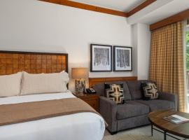 1206 Lodge At Spruce Peak Ski In Ski In Ski Out King Studio By Stowe Mountain Rentals，位于斯托的酒店