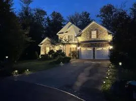 Beautiful Modern Home, Perfect for a getaway!