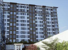 Skylounge Makassar Apartment，位于Manda的酒店