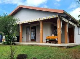 Maison de 2 chambres avec jardin clos et wifi a Riviere Salee a 5 km de la plage