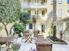 The Originals Boutique, Hôtel Roca-Fortis, Rochefort，位于罗什福尔的酒店