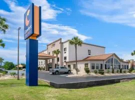 Comfort Suites near Robins Air Force Base