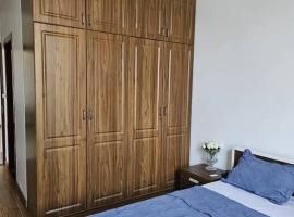lovely 2 bed, 2.5 bath condo，位于达累斯萨拉姆的酒店