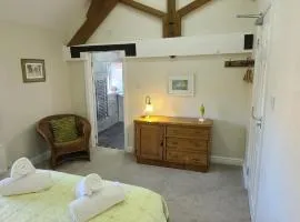 The Lodge a beautiful barn conversion with 3 ensuite bedrooms on the edge of Cannock Chase