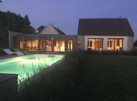 Grande villa-piscine 1 heure de Paris，位于Les Essarts-le-Vicomte的酒店