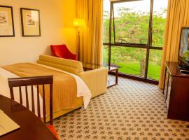 Phakalane Golf Estate Hotel & Convention Centre，位于哈博罗内的酒店