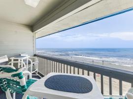 Sea Cabin Oceanfront Unit 320，位于默特尔比奇的别墅