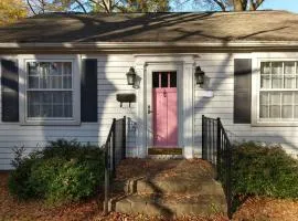 Charming Classic Cottage 2br