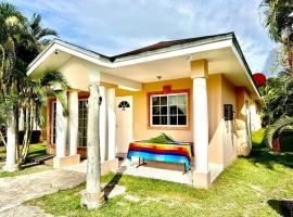 Palma Real La Ceiba Beach House，位于El Corazón的酒店
