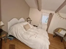 chambre entre Nesque et Ventoux