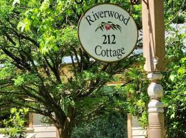 Riverwood Cottage, accessible accommodation，位于沃伯顿的酒店