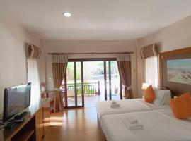 Chaithalay Khanom Resort，位于Ban Phang Phrao的酒店