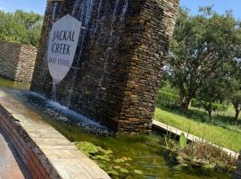 Jackal Creek Golf Estate，位于Northriding的酒店