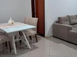 Apartamento confortável e bem localizado 101