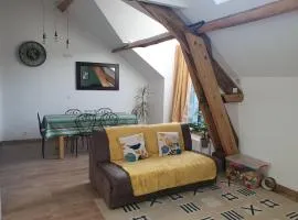 Appart avec terrasse, AirCon & parking clos