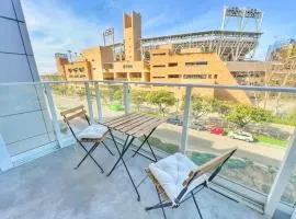 Stunning Apartment By Petco Park!