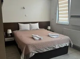 Deni Apartments