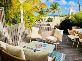 Palm Beach House, Stunning 2 bedrooms beachfront, Nettle Bay Beach Club，位于圣马丁岛的酒店