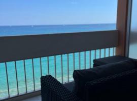 Le Pamela Menton front de mer，位于芒通的酒店