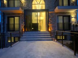 Çağdaş Otel，位于Çiftlikköyü的酒店