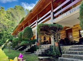 Hotel y Restaurante Alicante de Montaña, El Salvador，位于Los Tablones的酒店