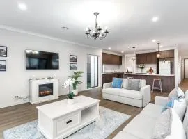 Everhome Lakeside Home