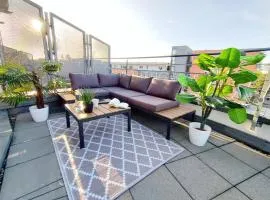 Ulmer Penthouse für 7, Arbeitsplatz, XXL-Dachterrasse, Grill, Wii