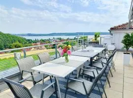 Seeblickapartment für bis zu 12, Nürnberg & Schwabach in 30-35 Minuten zu erreichen, Sauna, Arbeitsplatz, Dachterrasse & Grill