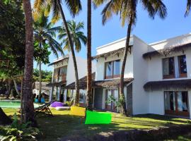 La Spiaggia, tropical villa with private beach，位于圣玛丽的酒店