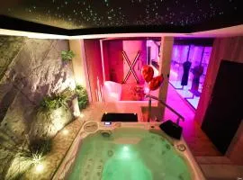 Les Secrets Rooms - Bonneval - Love Room - Spa et Hammam Privatif