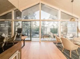 Ylellinen huvila meren rannalla Raaseporissa