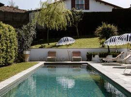 VILLA Centre Guethary piscine acces ocean a pied，位于盖塔里的酒店