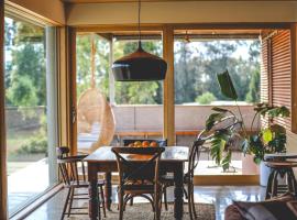 Luxury Retreat at Barham Avocados，位于Barham的酒店