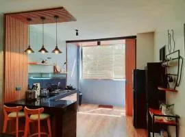 Maison Tres with Dipping Pool, billiards, airhockey, videoke and netflix and chill